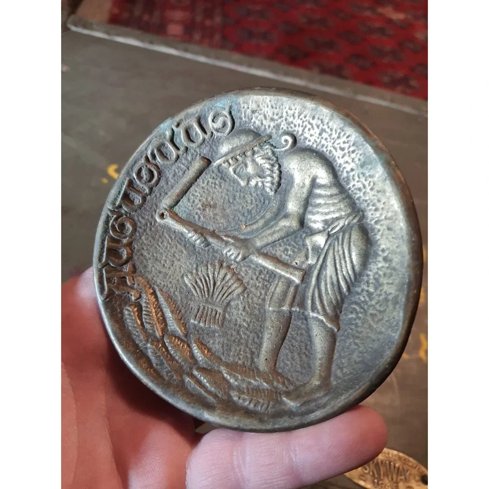 Antique Vintage La Vie Au Moyen-Age Bronze Augustus 4